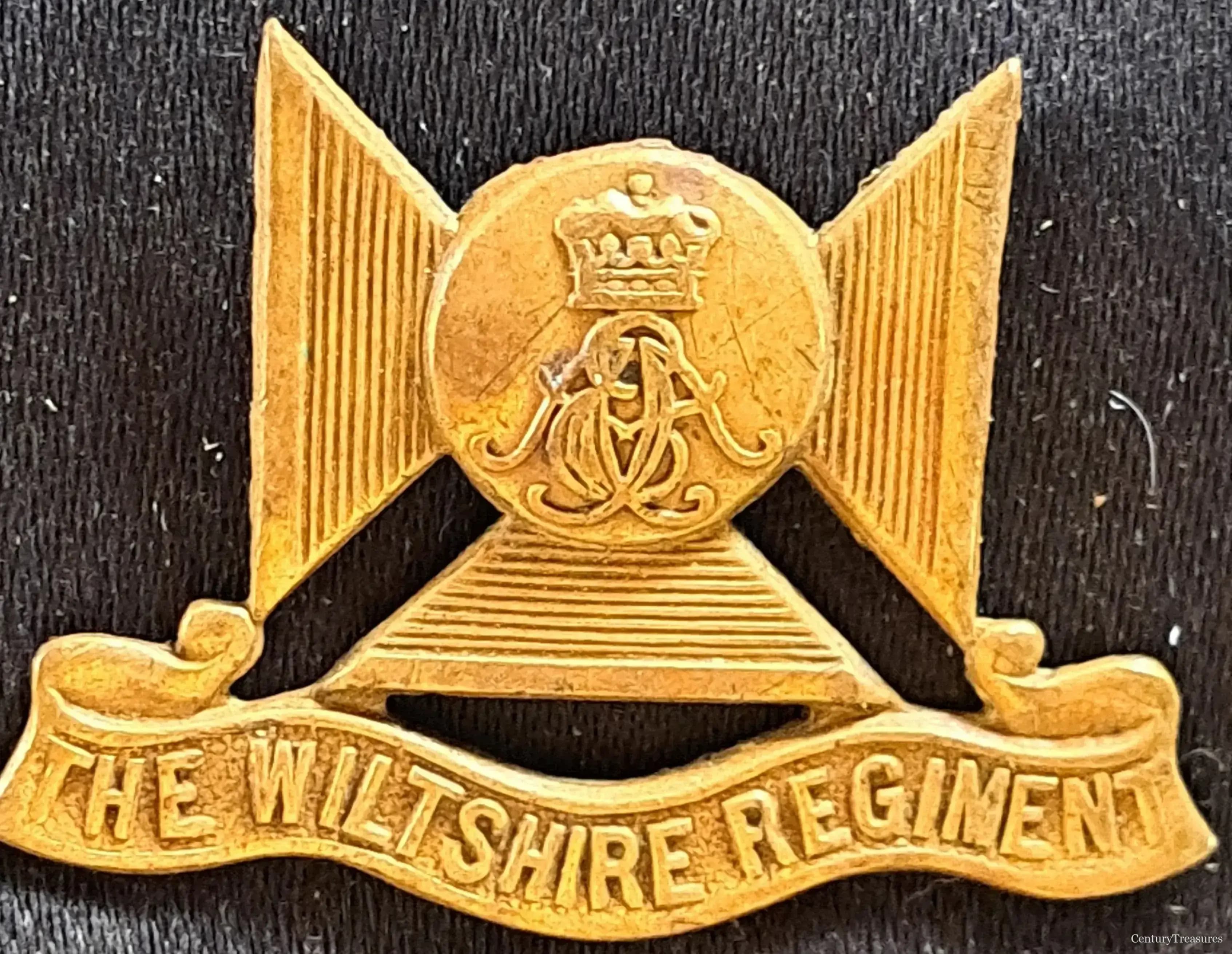 The Wiltshire Regiment Broken Variant Cap Badge