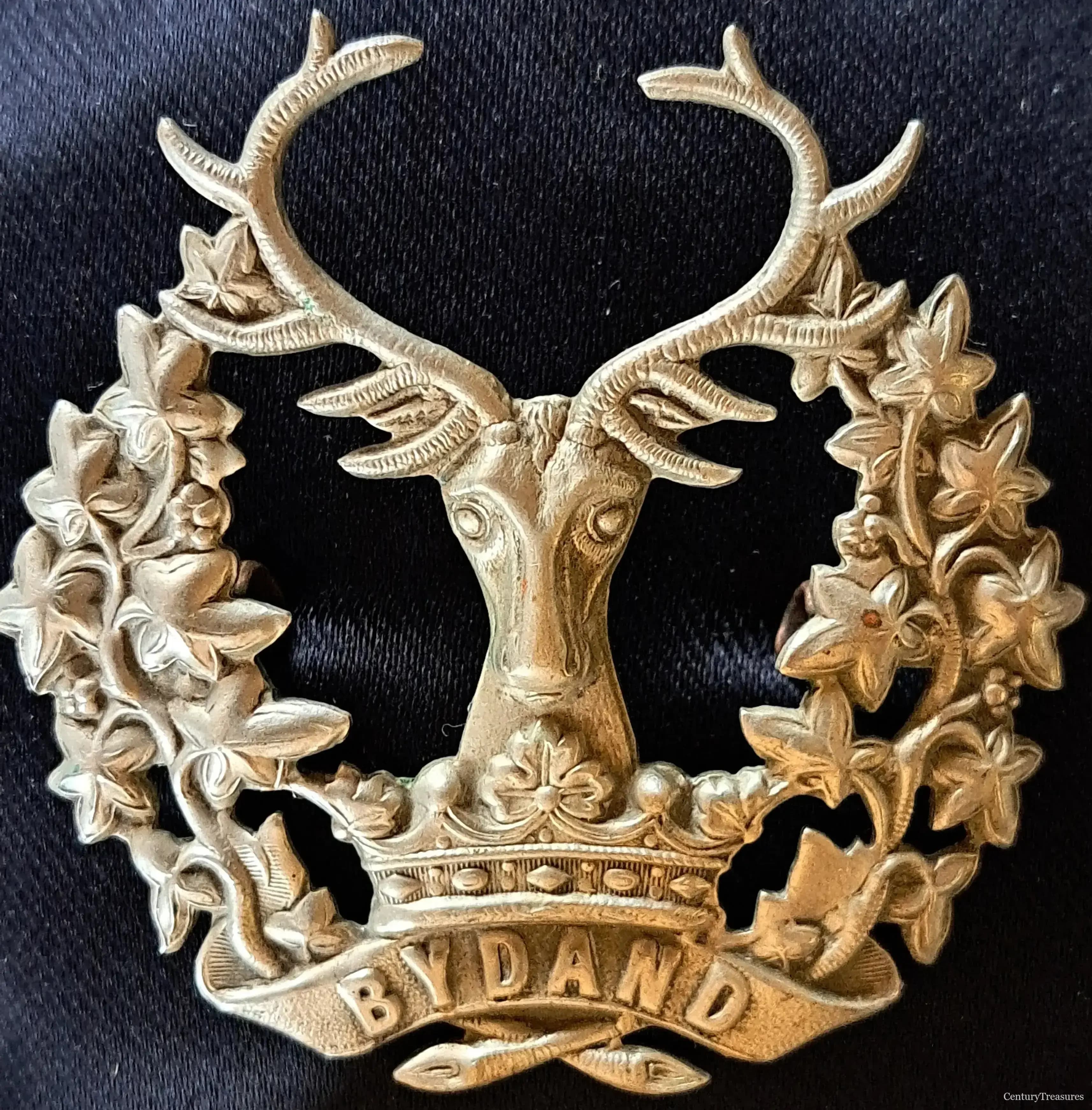 The Gordon Highlanders White Metal Cap Badge