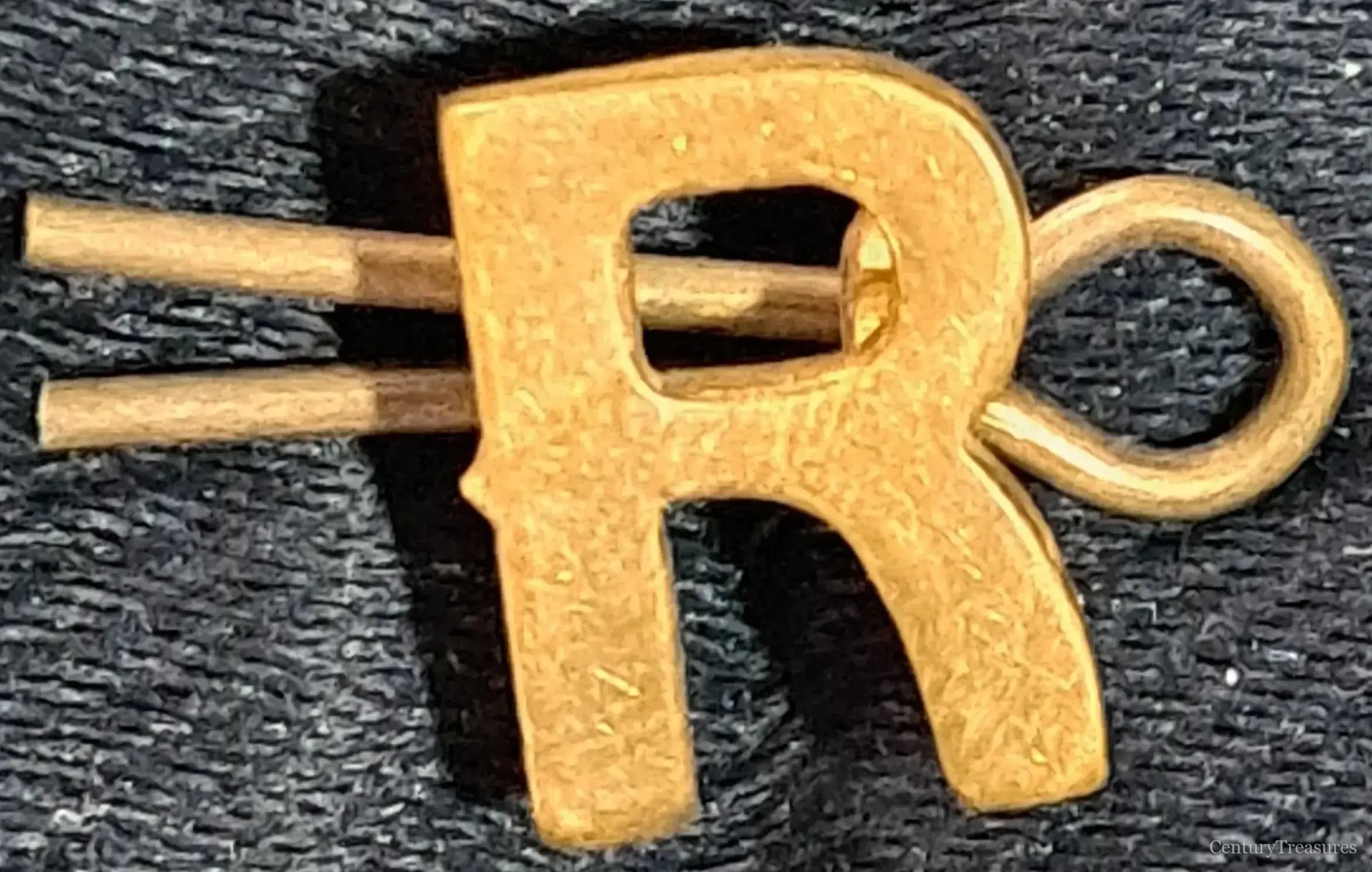 British Military Retired Officers "R" Collar Insignia