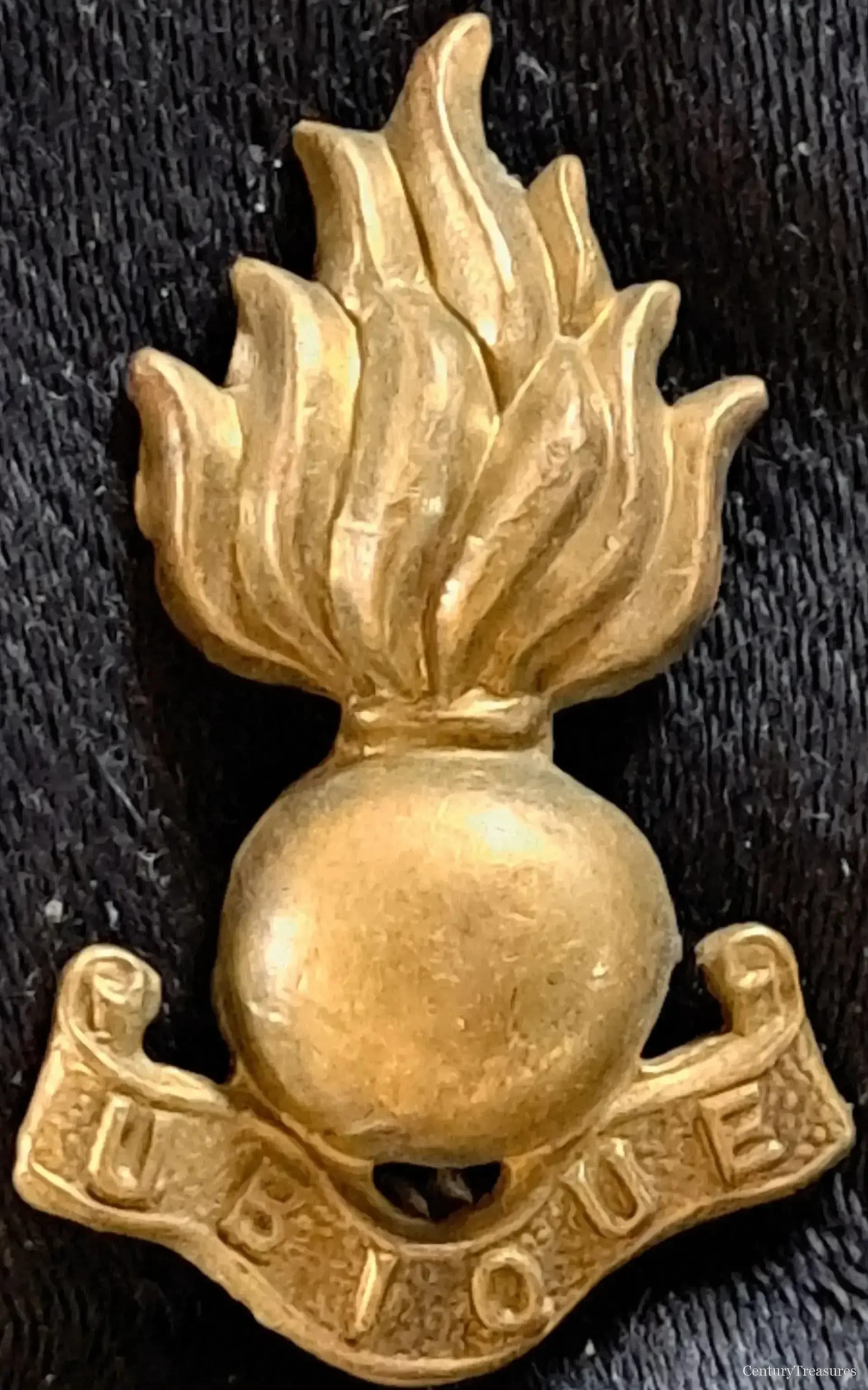 Royal Engineers/Artillery Ubique Collar Badge