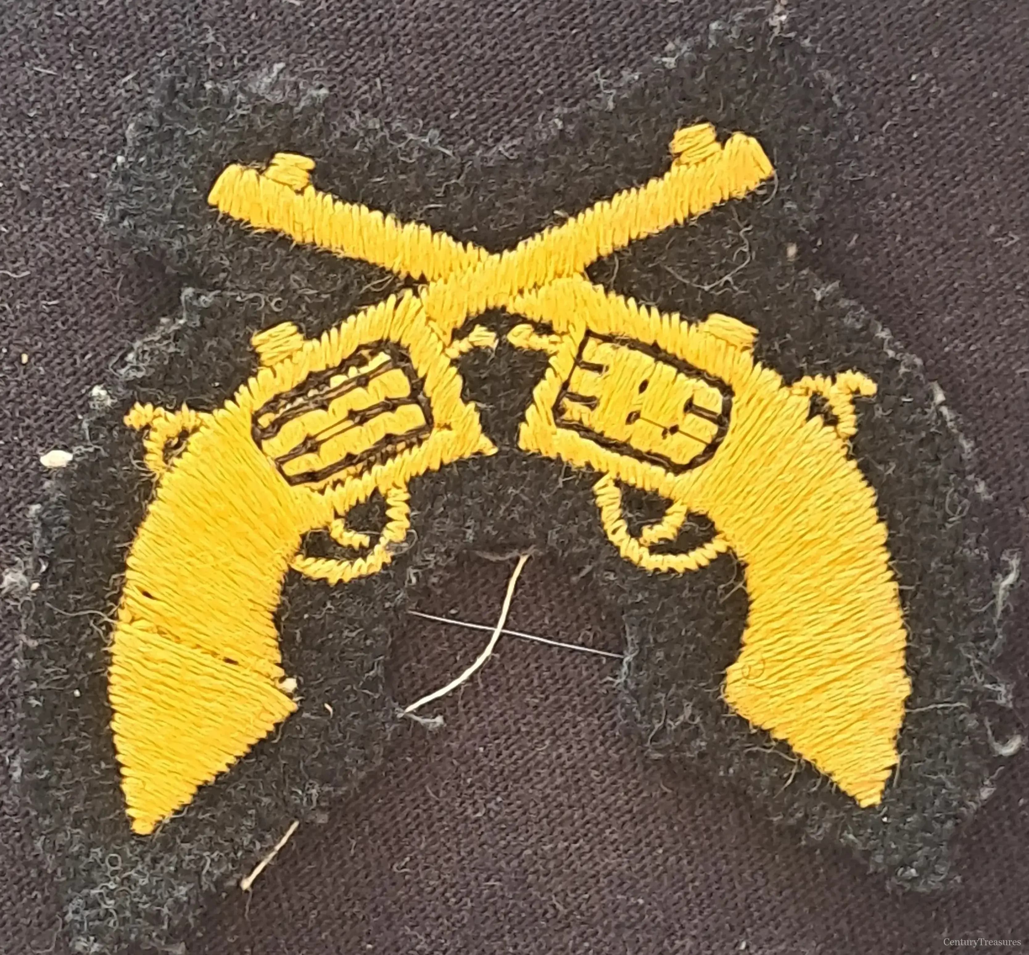 RCMP Crossed Revolvers Pistol Marksmanship Badge