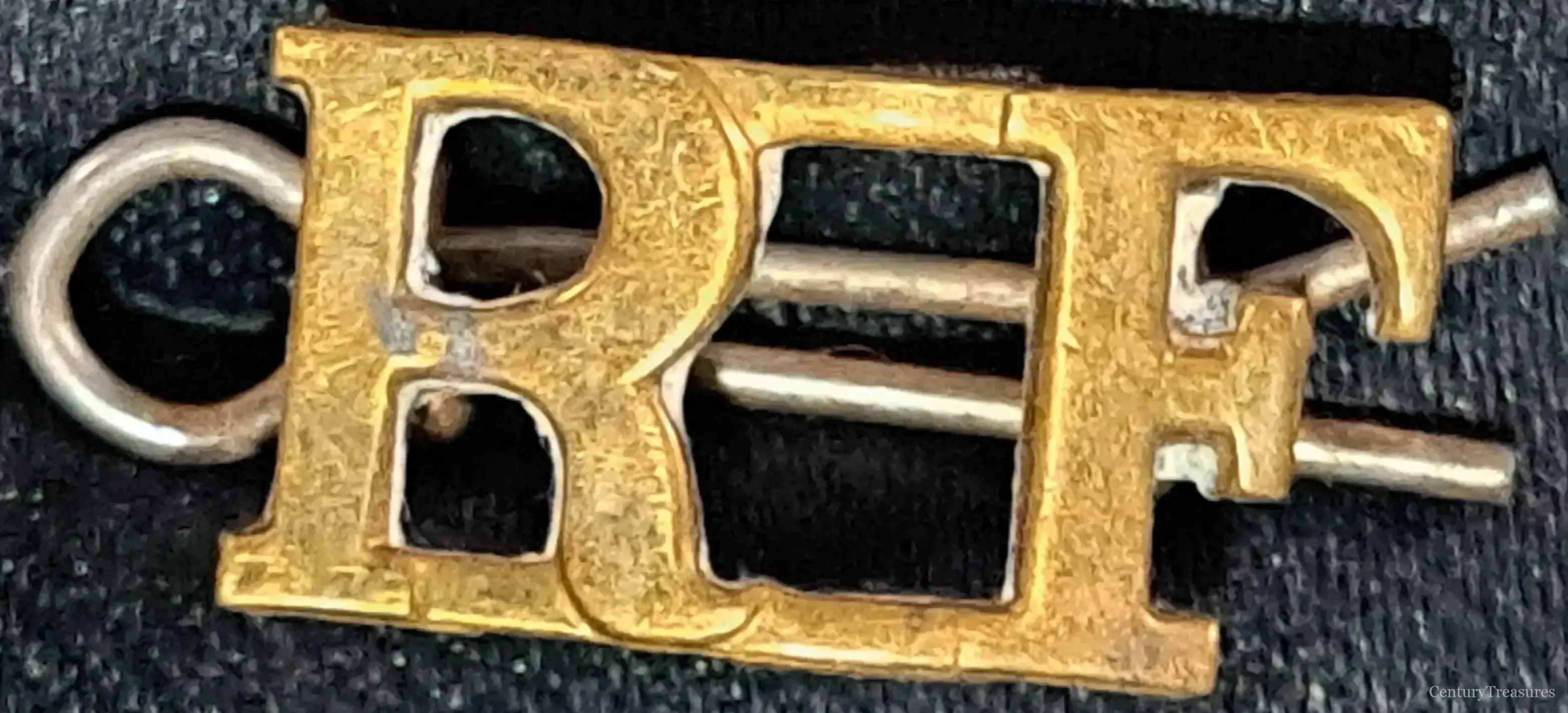 Royal Fusiliers Brass Shoulder Title