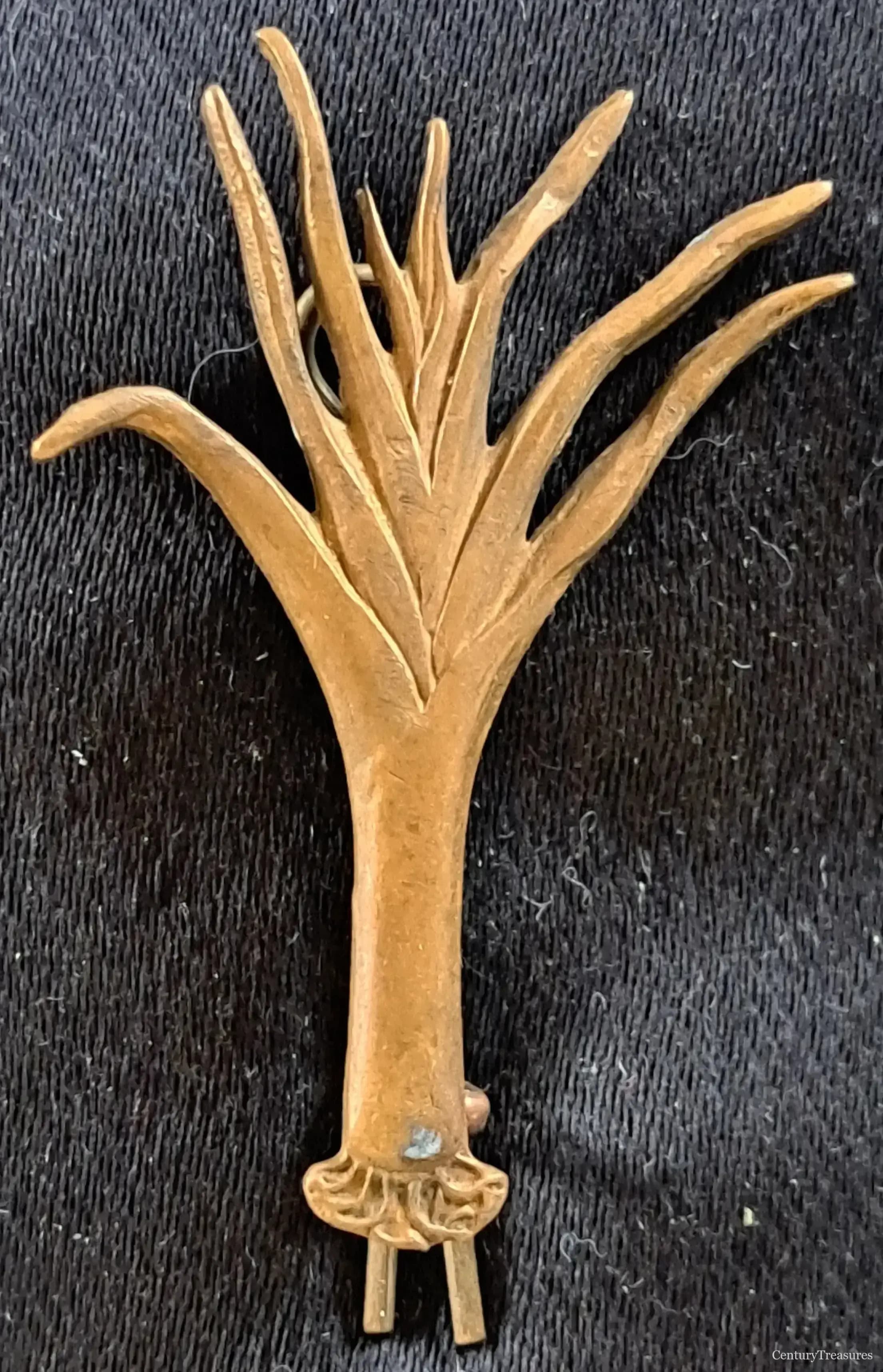 Official Welsh Guards Leek Cap Badge