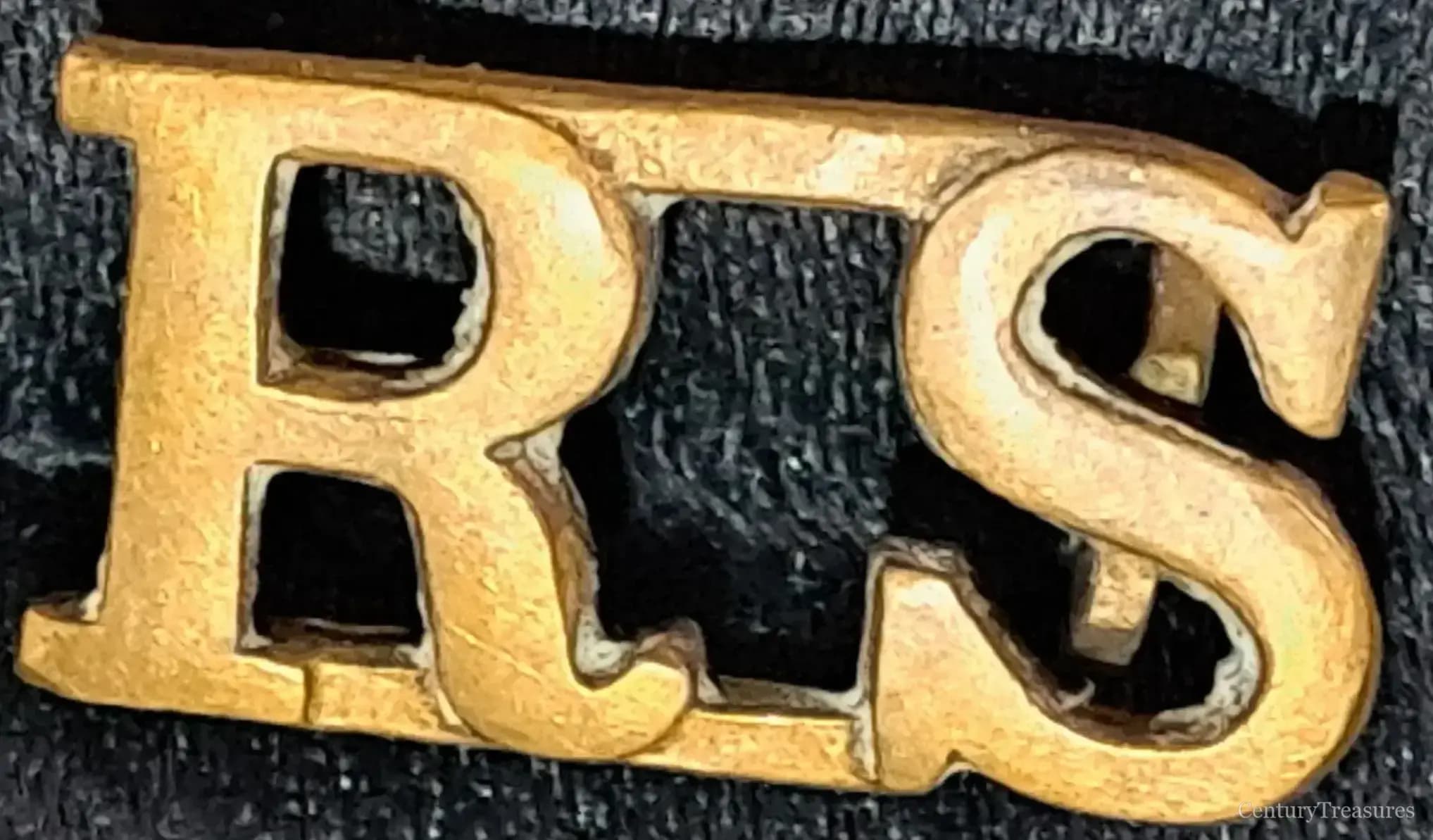 British Royal Scots Brass Shoulder Title
