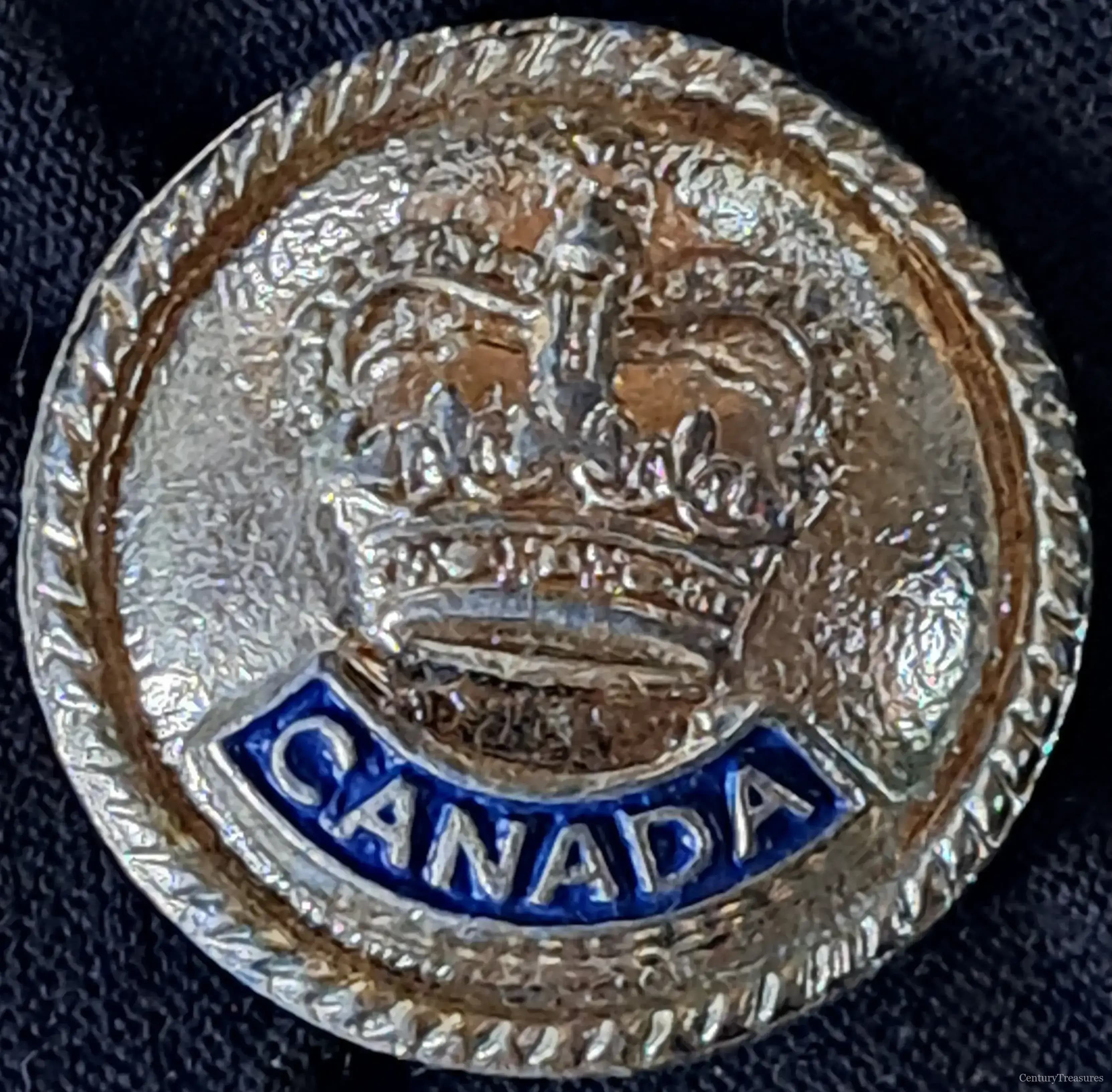 Canadian Government General Service Enameled Button