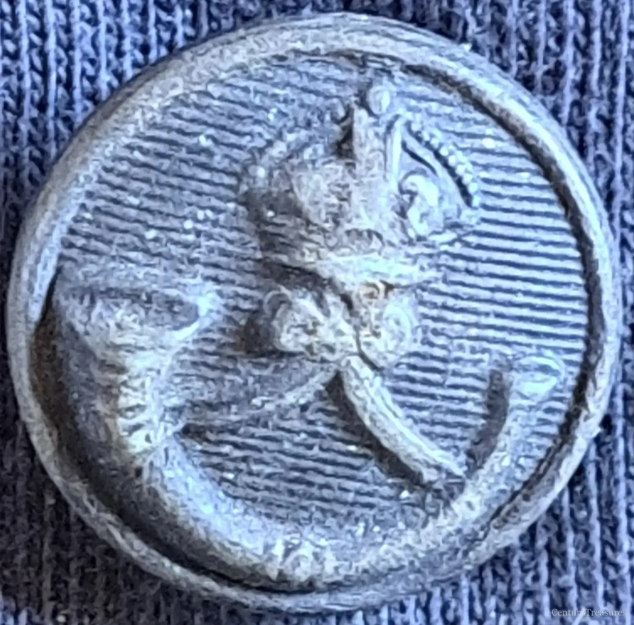 British Light Infantry Horn Button