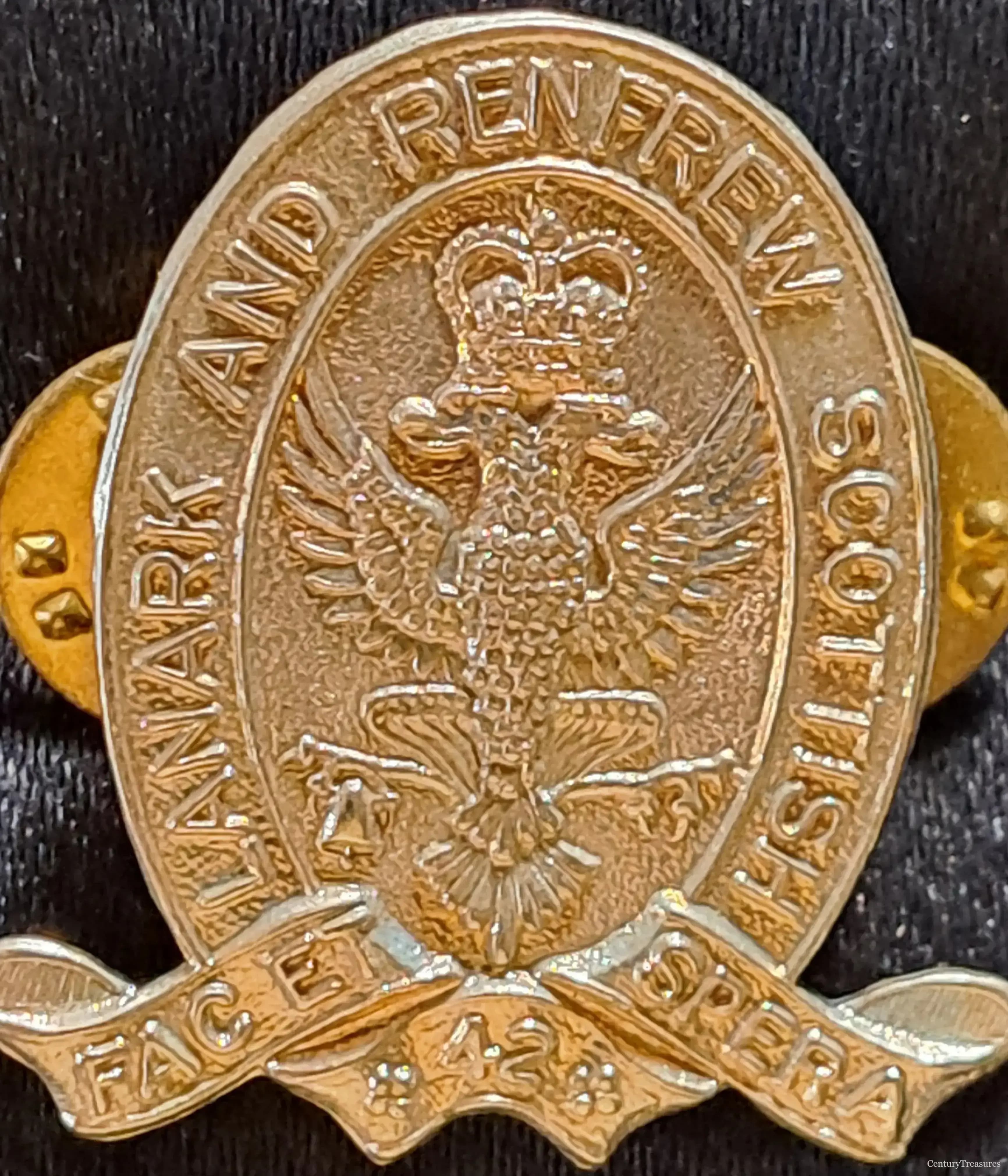 Lanark and Renfrew Scottish Regiment Collar Insignia