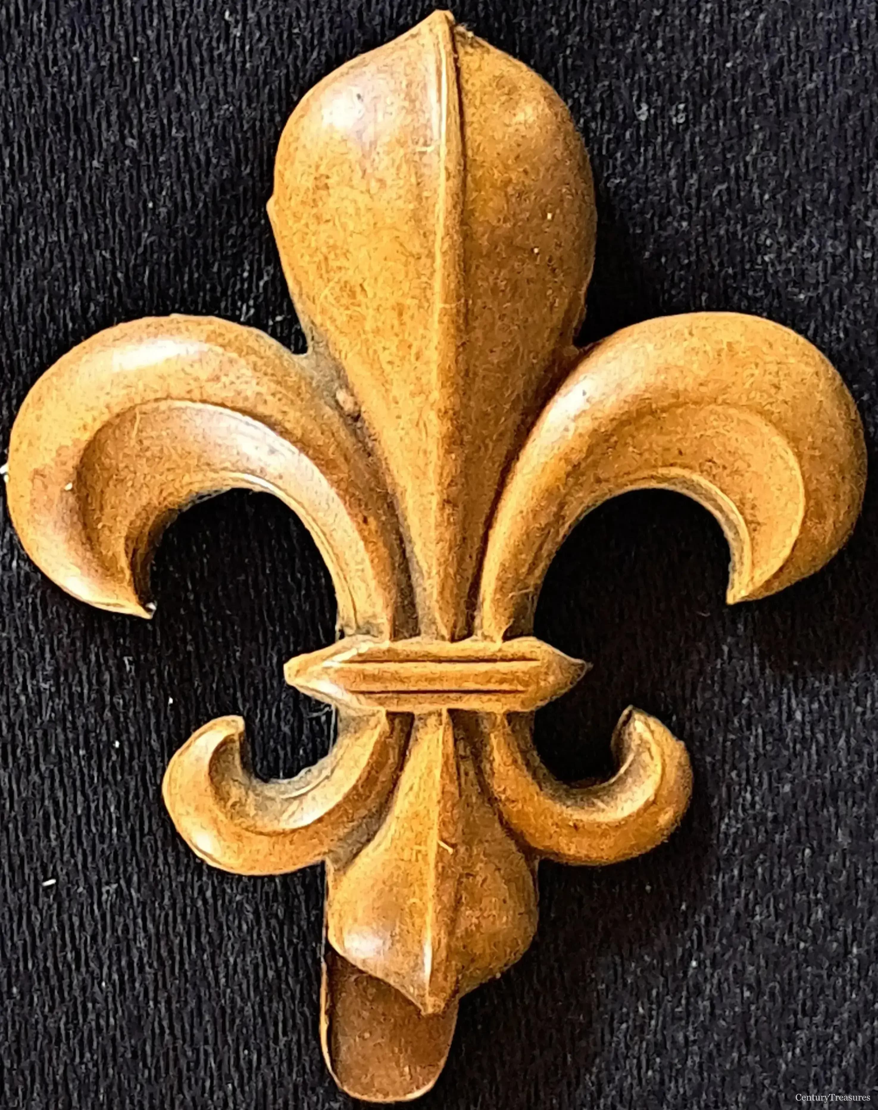 The Manchester Regiment Fleur-de-lis Cap Badge